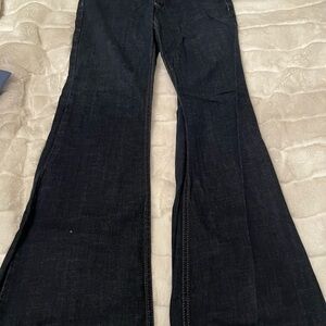 Women’s juniors size 5 GLO Jeans Midnight Flare Denim